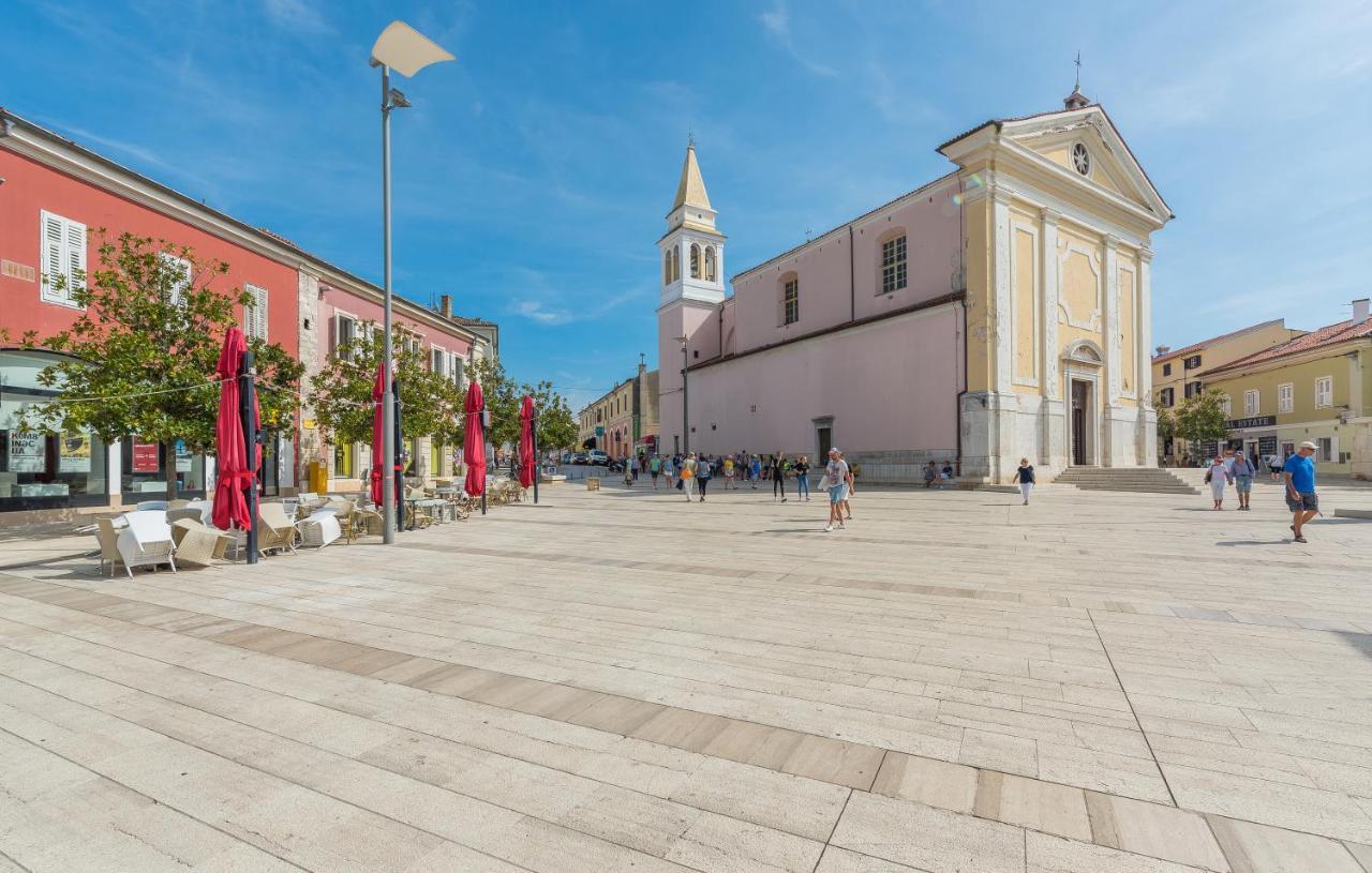Alice Rooms Porec Exterior photo